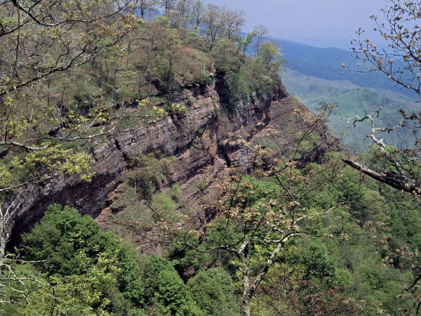 photo of mountain piedmont cliff